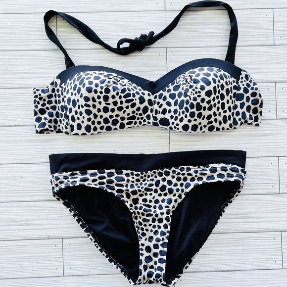 Robin Piccone Leopard Print 2pc. Sz L Top, Sz M Bottom. Black Trim. Swimsuit EUC - Picture 1 of 5